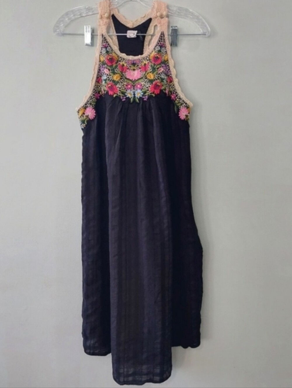 Anthropologie Akemi + Kin dress Small black knee length floral top